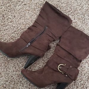 Apt 9 Suede Brown boots. Sz 8